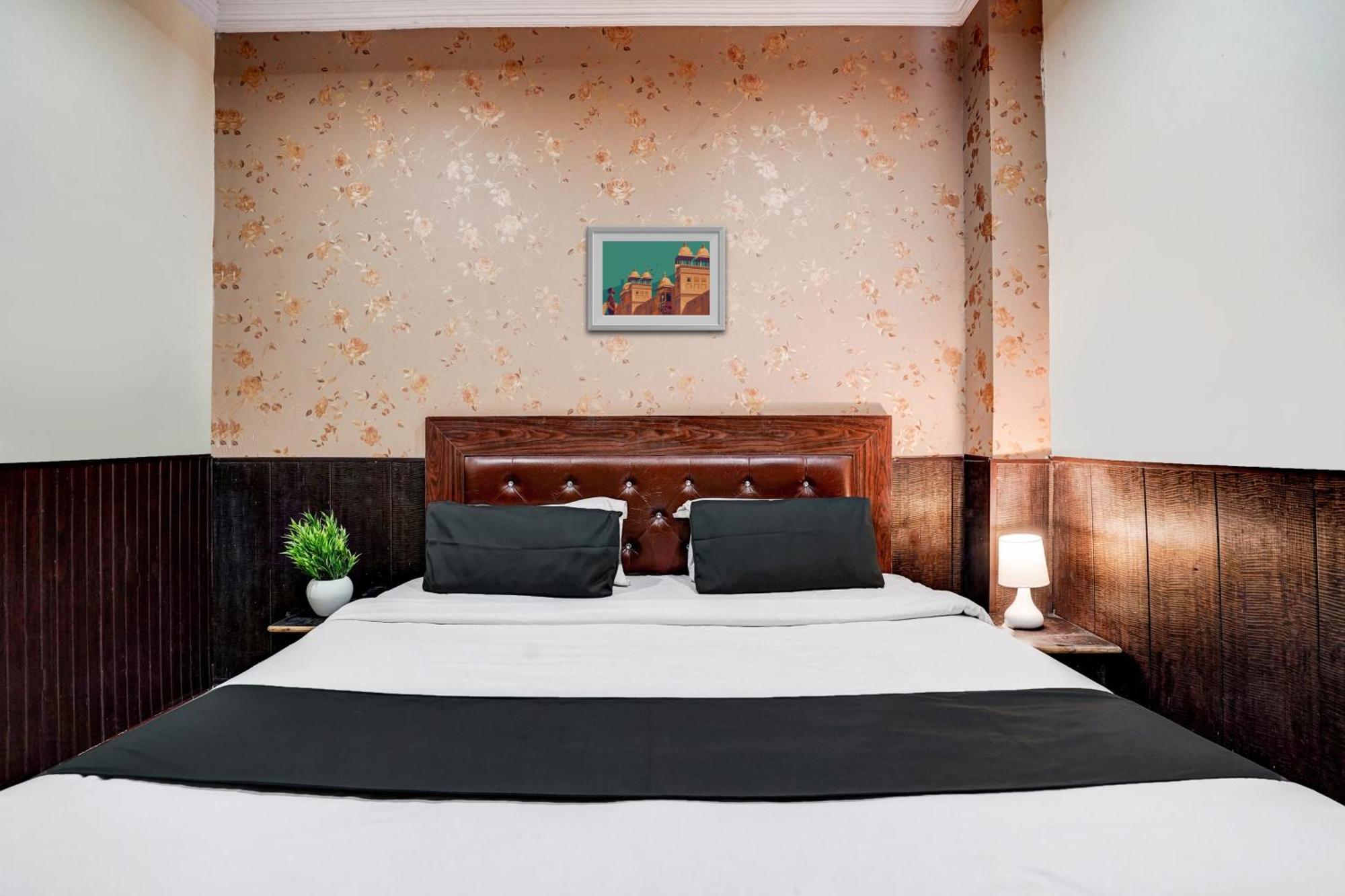 Super Hotel O Bg Hotel Faridabad Exterior photo