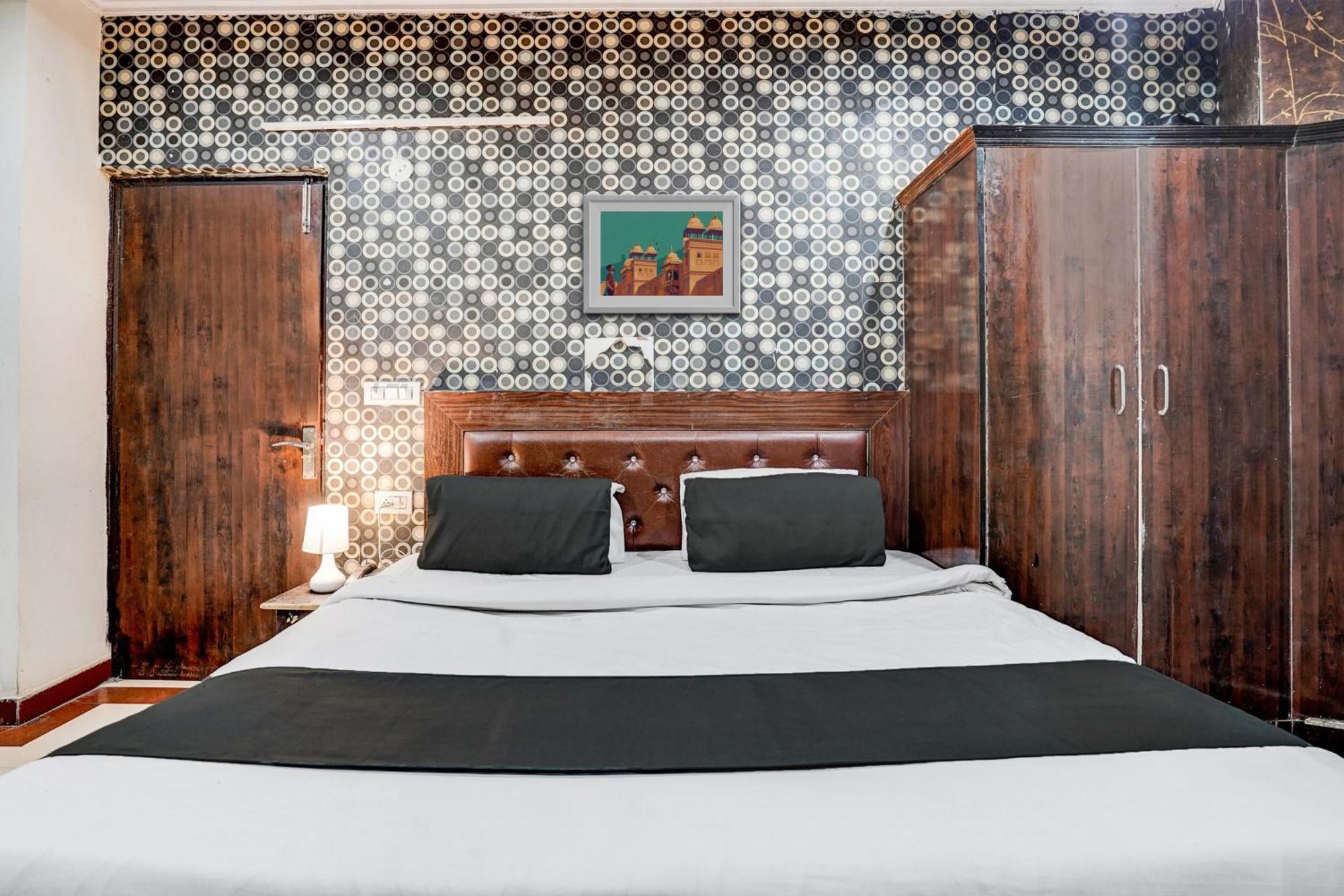 Super Hotel O Bg Hotel Faridabad Exterior photo