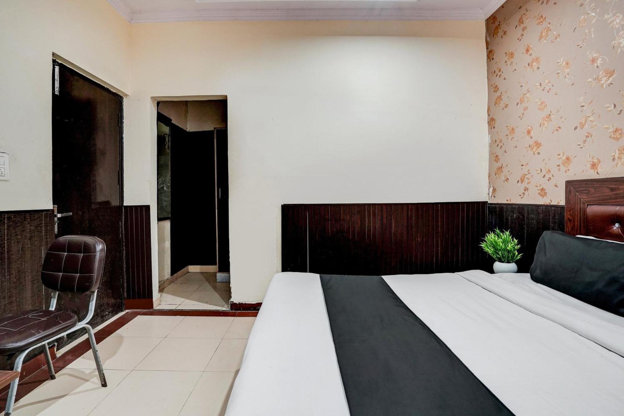 Super Hotel O Bg Hotel Faridabad Exterior photo