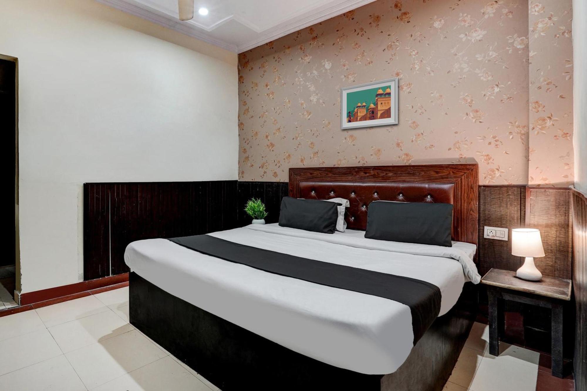 Super Hotel O Bg Hotel Faridabad Exterior photo