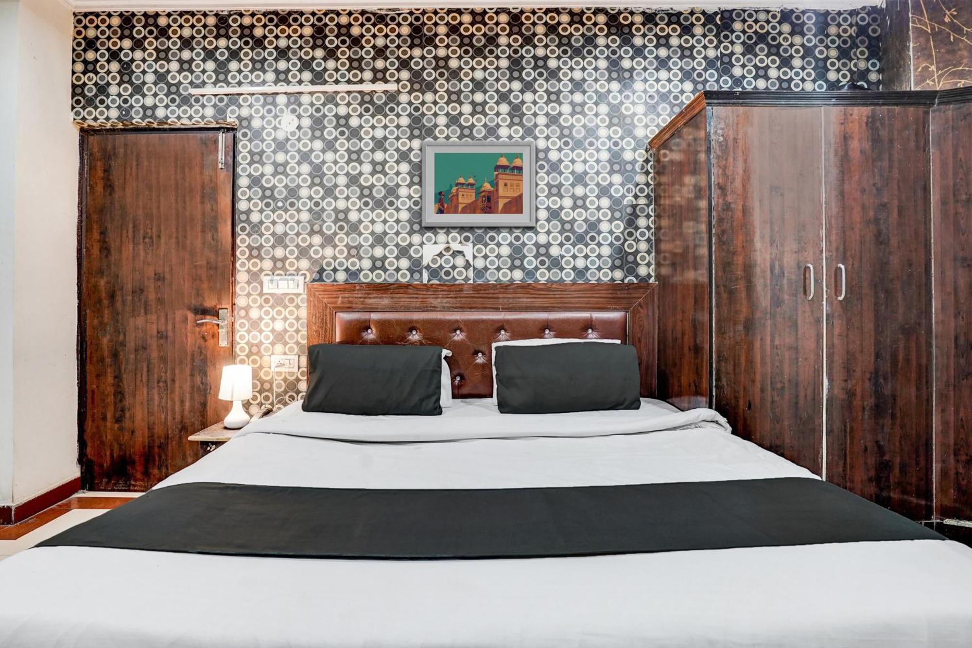Super Hotel O Bg Hotel Faridabad Exterior photo