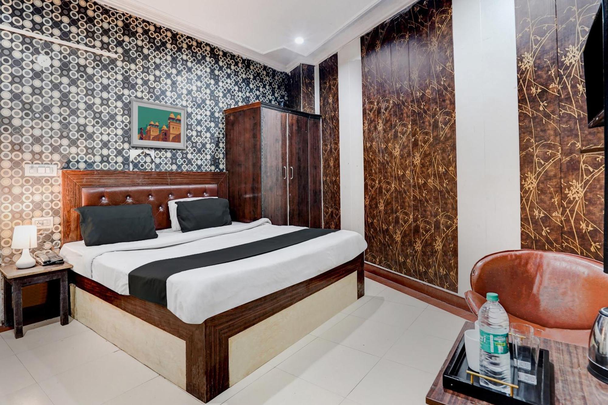 Super Hotel O Bg Hotel Faridabad Exterior photo