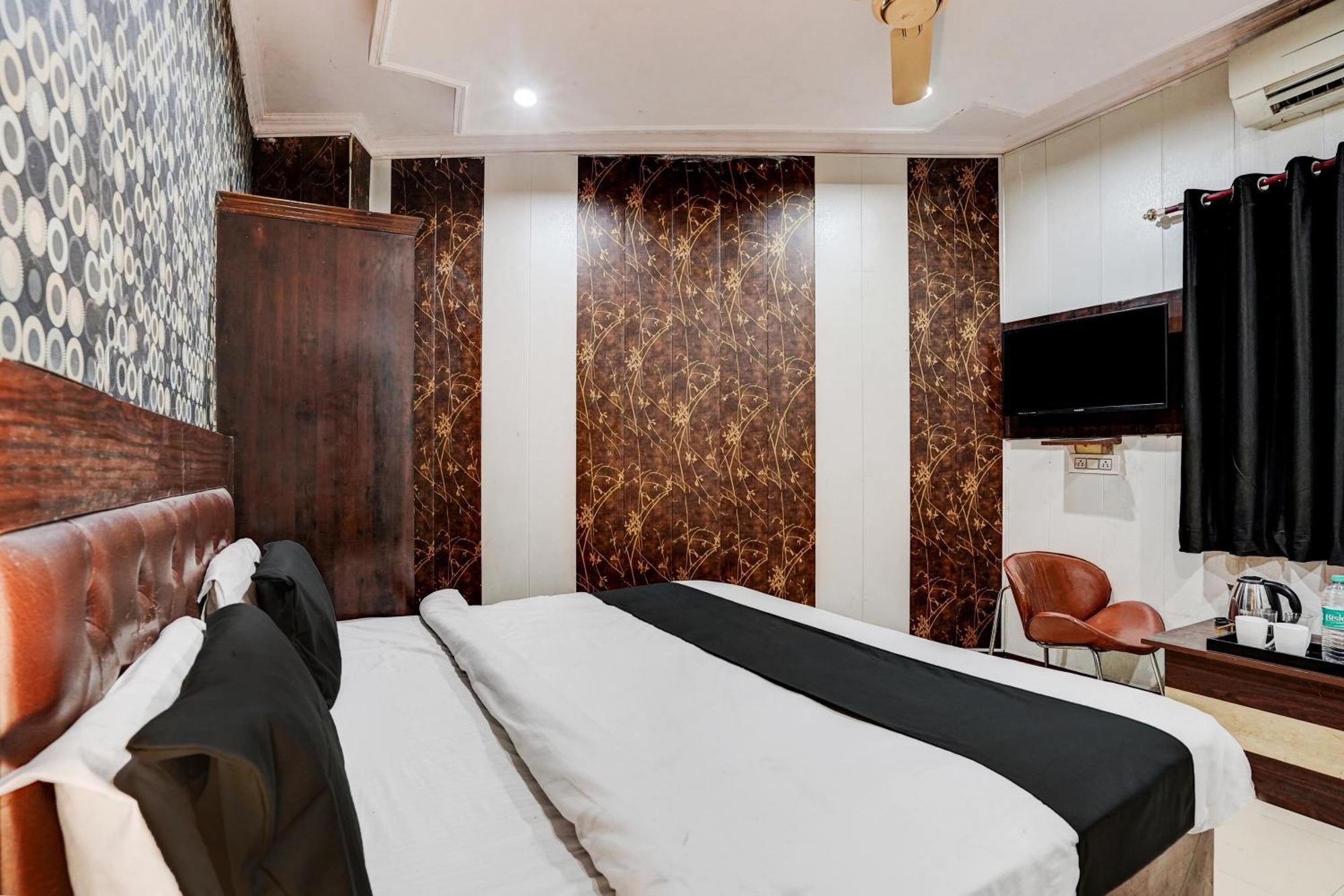 Super Hotel O Bg Hotel Faridabad Exterior photo