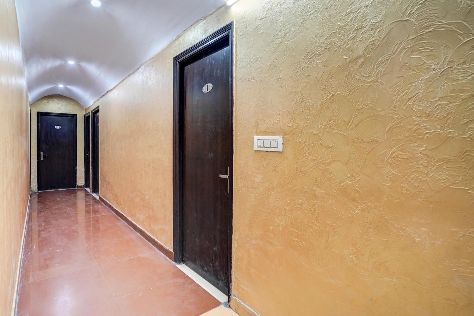 Super Hotel O Bg Hotel Faridabad Exterior photo